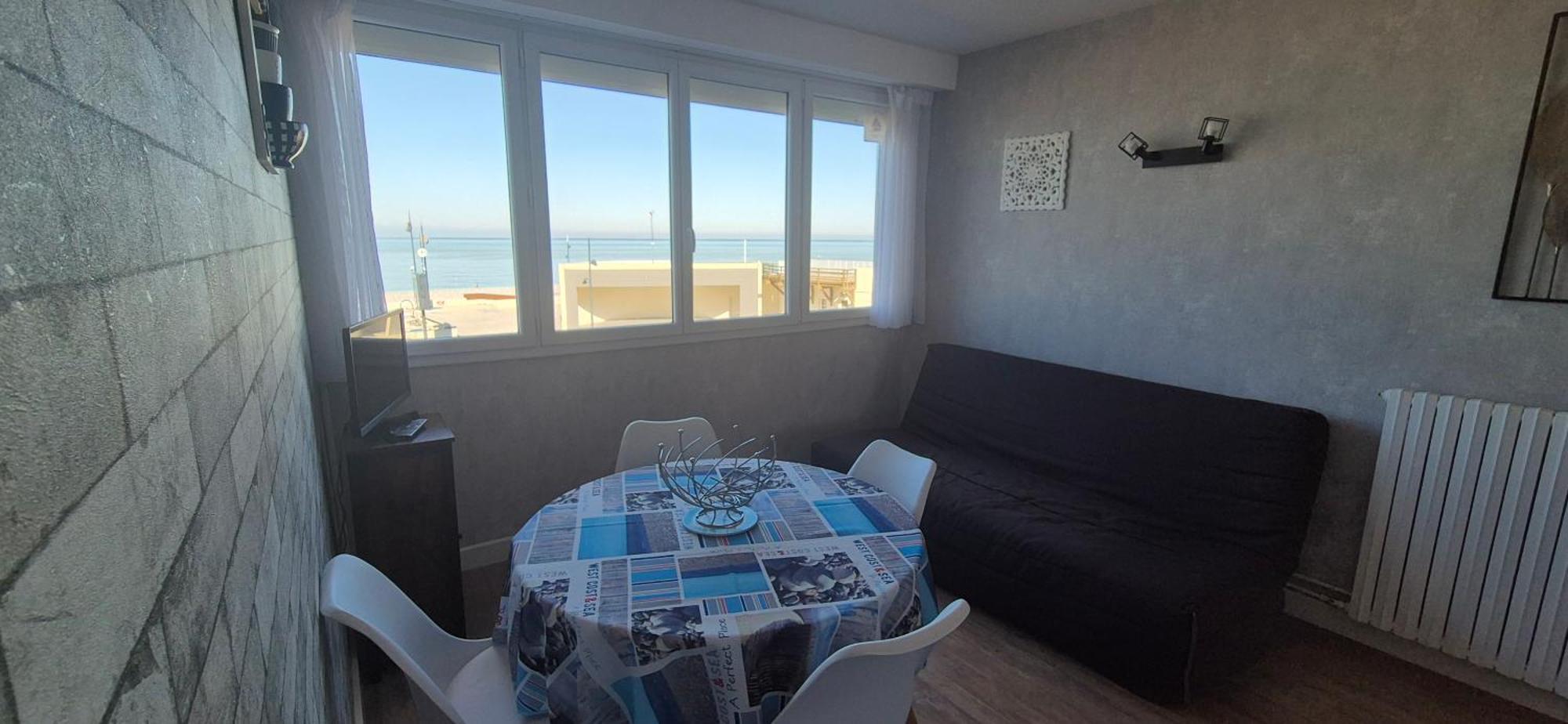 Residence Du Bord De Mer 9 Appartements Avec Une Vraie Vue Mer Le Treport Exterior photo